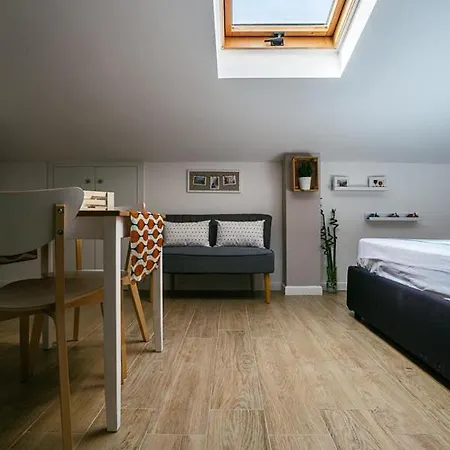 La Mansardina Al Mare * 托尔托雷托